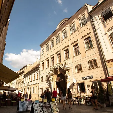 Apartment Highnest Bratislava